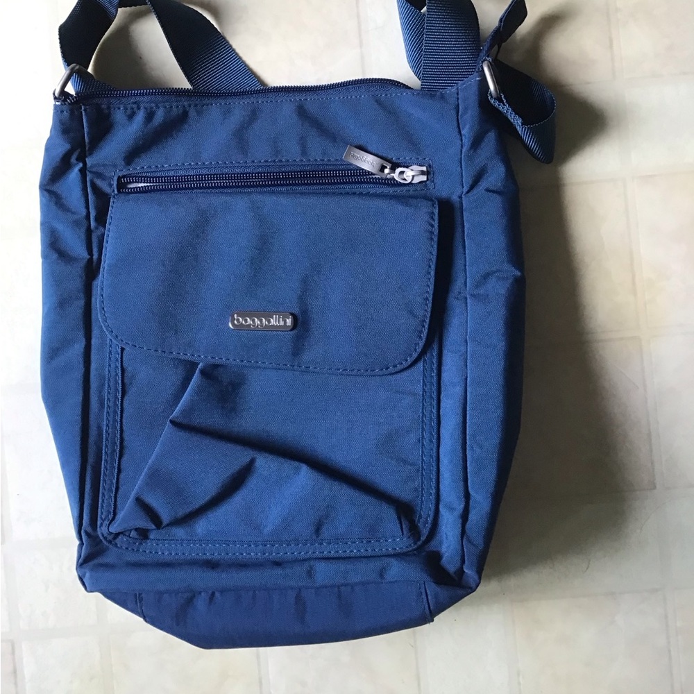 Baggallini Dark Blue Medium Flap Crossbody Travel Bag
